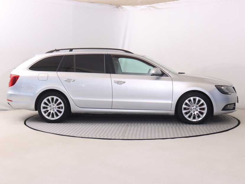 Škoda Superb, 2014