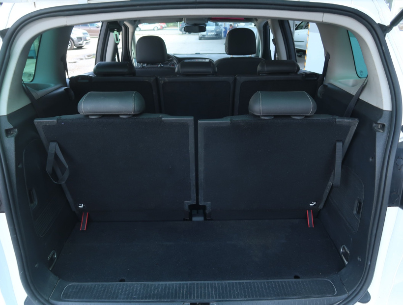 Opel Zafira Tourer, 2017