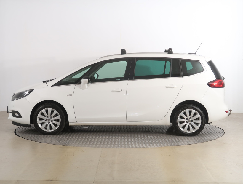 Opel Zafira Tourer, 2017