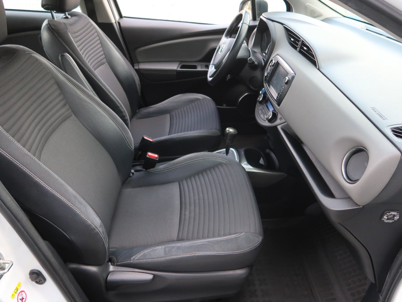 Toyota Yaris, 2015
