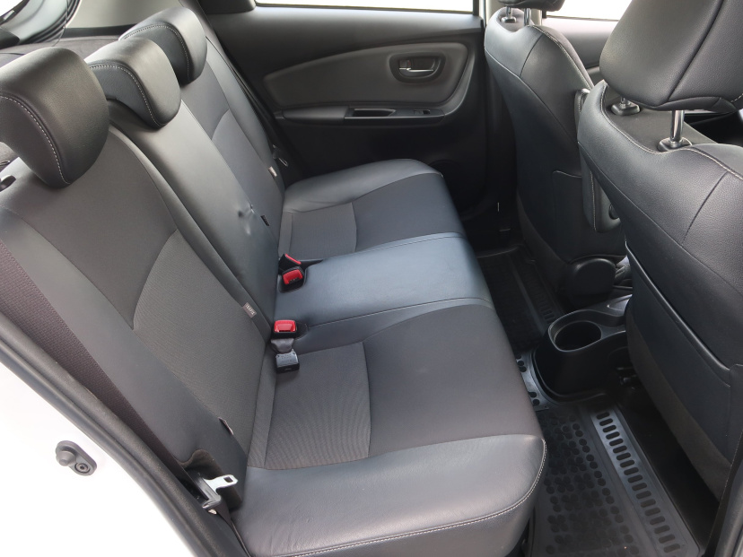 Toyota Yaris, 2015