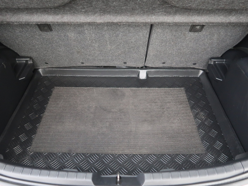Toyota Yaris, 2015