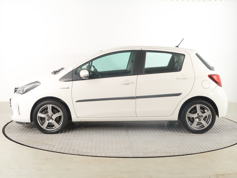 Toyota Yaris, 2015