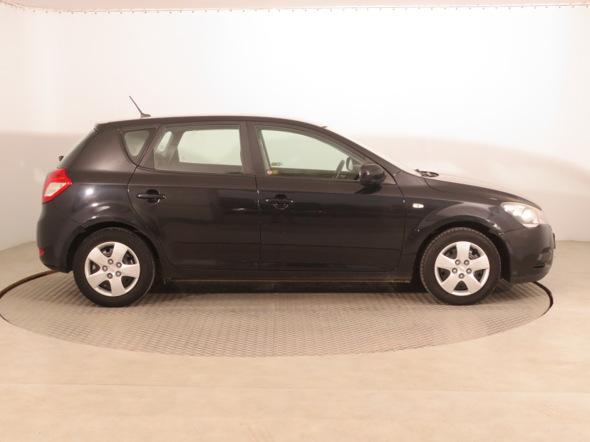 Kia Ceed, 2010