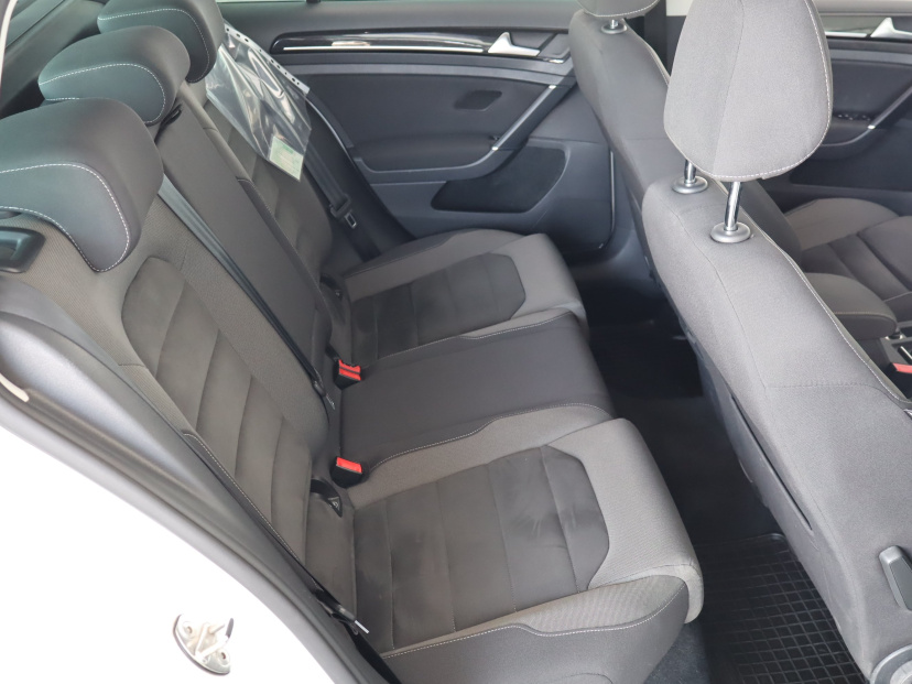 Volkswagen Golf, 2017