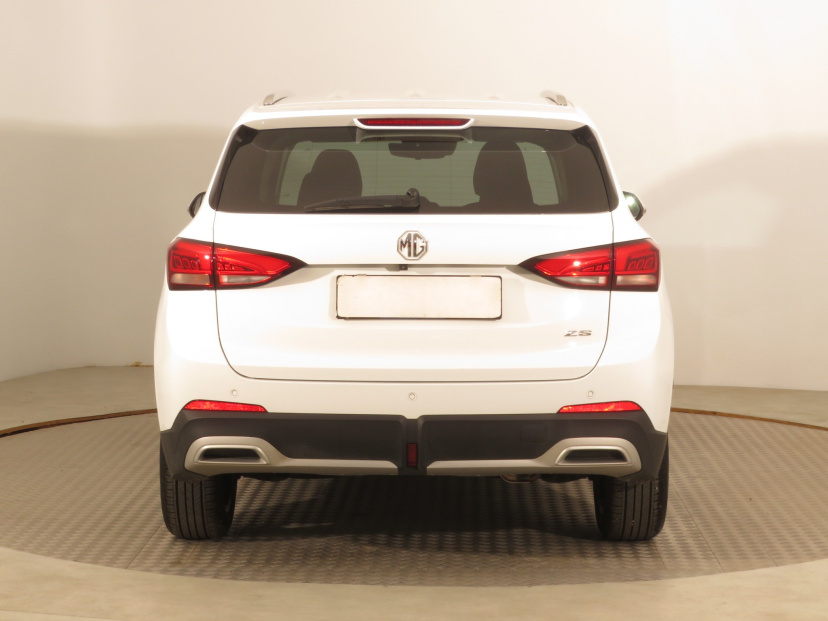 MG ZS SUV, 2025