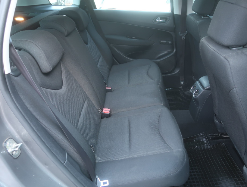 Peugeot 308, 2009