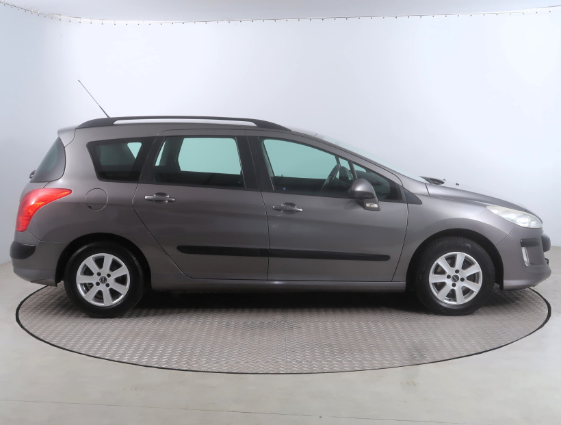 Peugeot 308, 2009