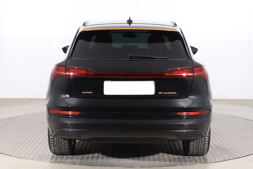 Audi e-tron, 2020