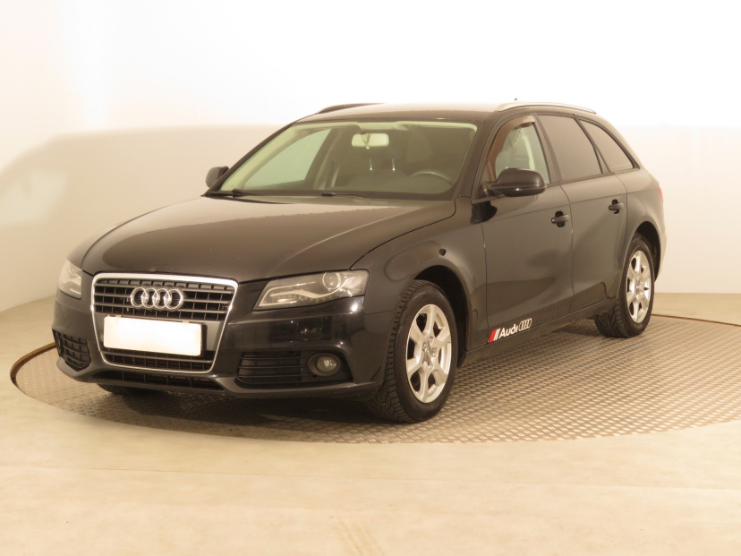Audi A4, 2011