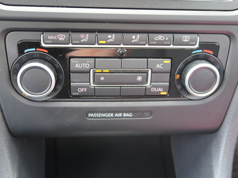 Volkswagen Golf, 2011