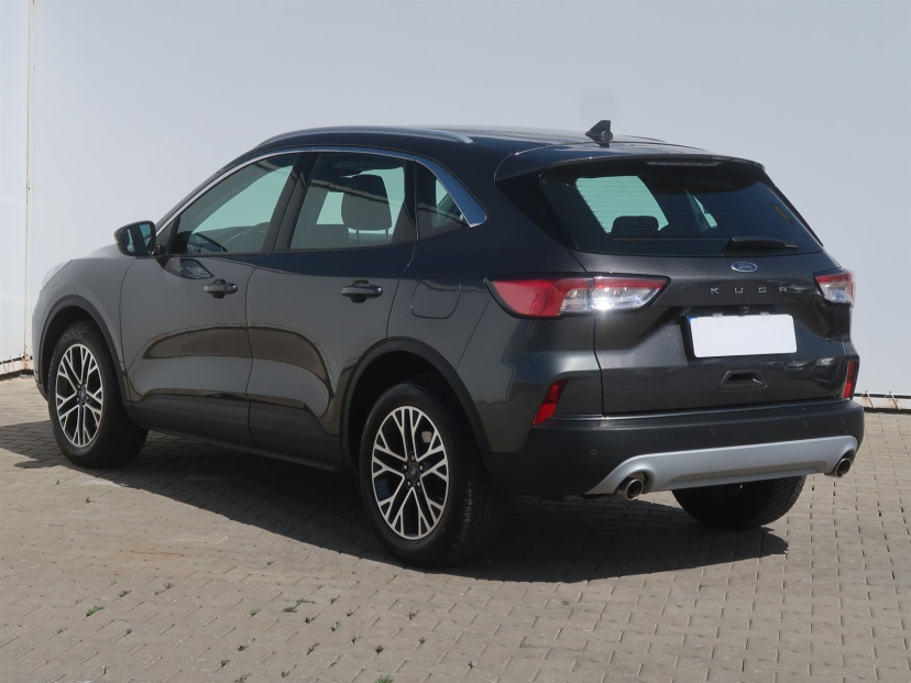 Ford Kuga, 2022