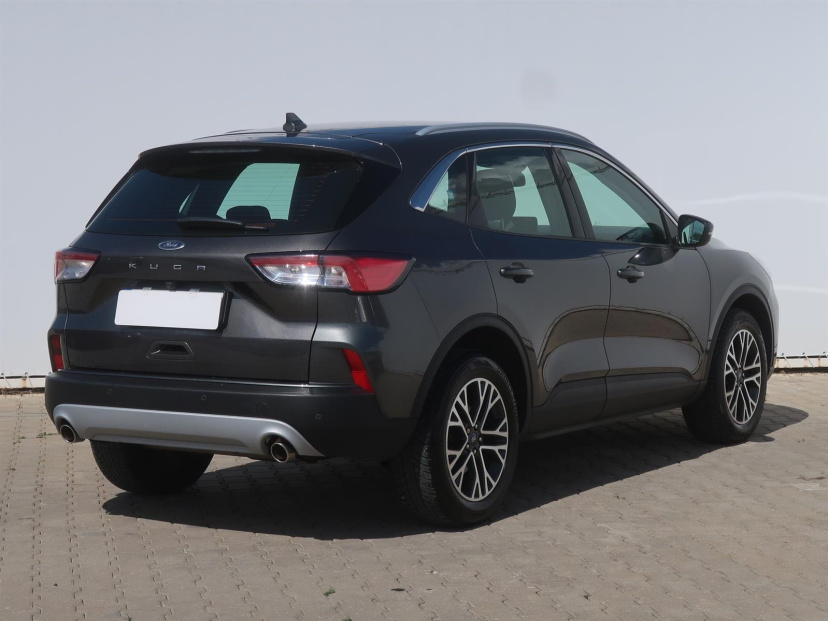 Ford Kuga, 2022