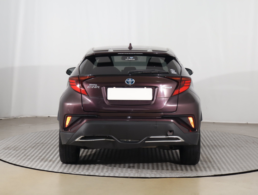 Toyota C-HR, 2022