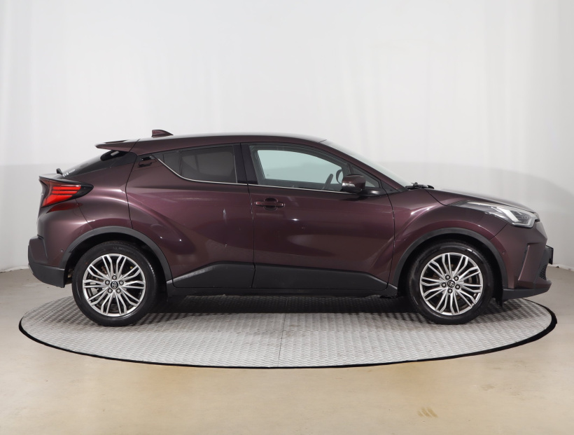 Toyota C-HR, 2022