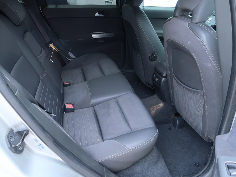 Volvo V50, 2004