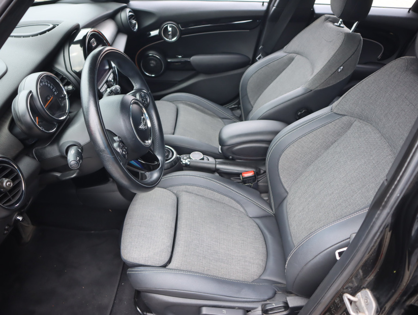 MINI 5-door, 2015