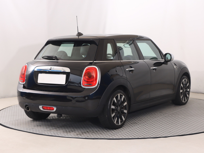 MINI 5-door, 2015