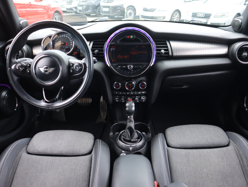 MINI 5-door, 2015