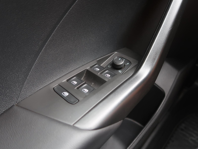 Volkswagen T-Cross, 2021