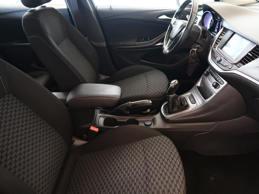 Opel Astra, 2016