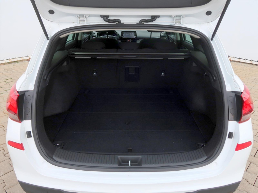 Hyundai i30, 2021