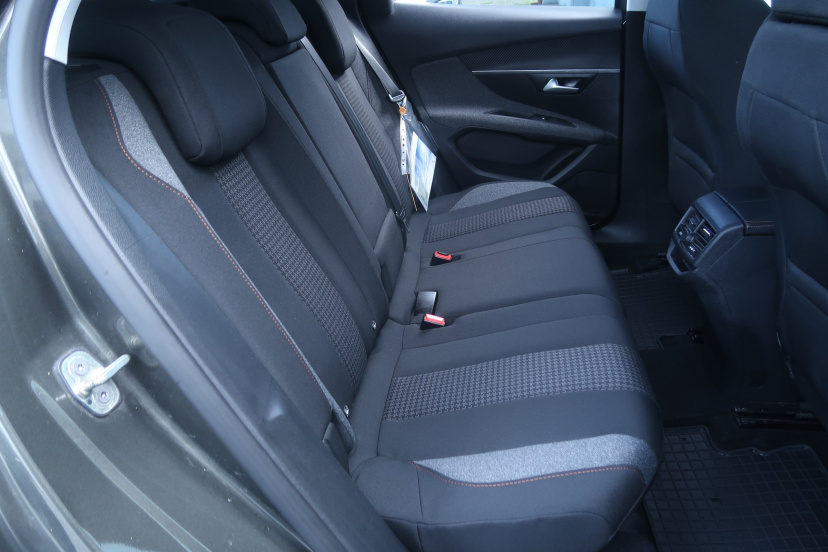 Peugeot 3008, 2017
