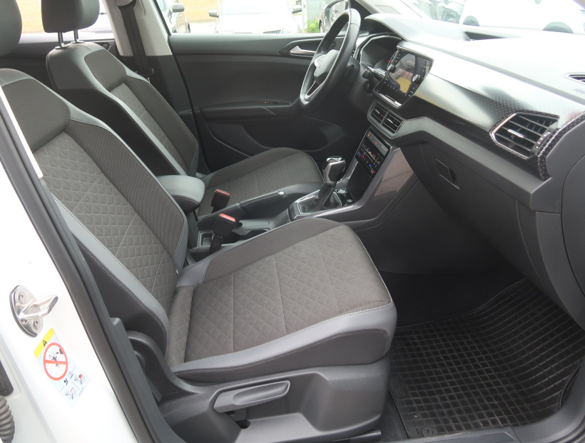 Volkswagen T-Cross, 2021