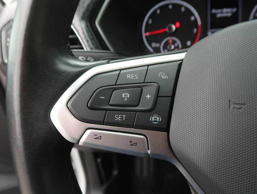 Volkswagen T-Cross, 2021