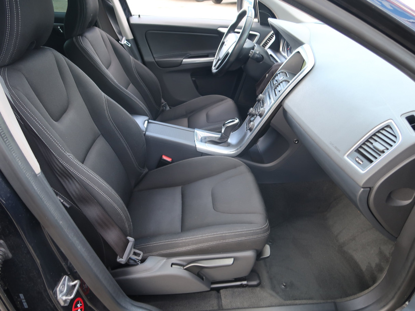 Volvo XC60, 2016
