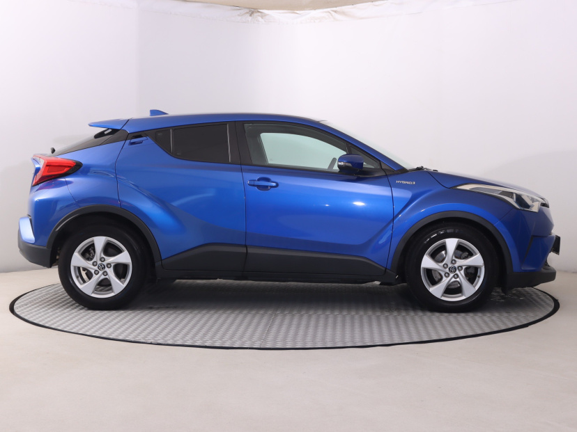 Toyota C-HR, 2019