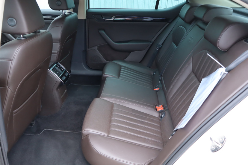 Škoda Superb, 2016