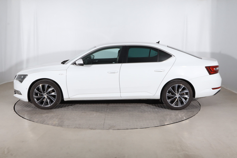 Škoda Superb, 2016