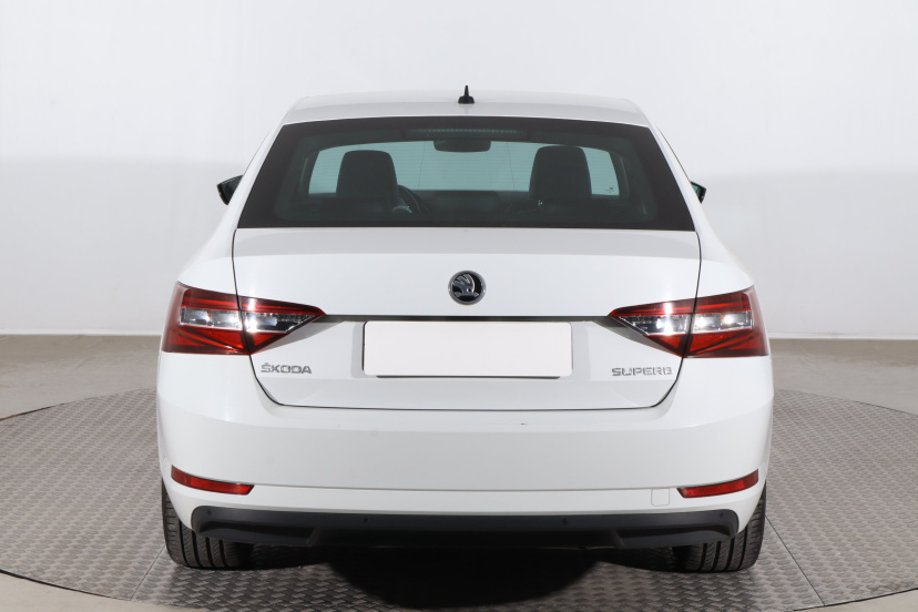 Škoda Superb, 2016