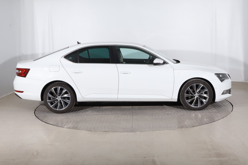 Škoda Superb, 2016