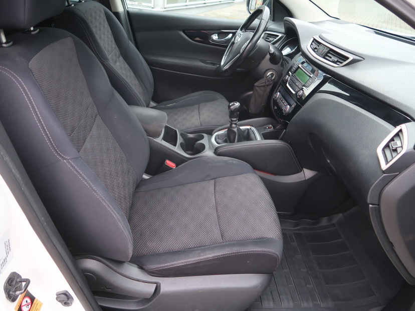 Nissan Qashqai, 2015