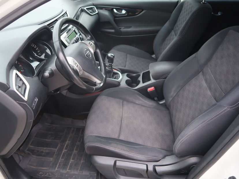 Nissan Qashqai, 2015