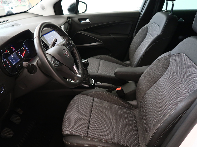 Opel Crossland, 2024
