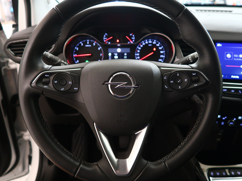Opel Crossland, 2024