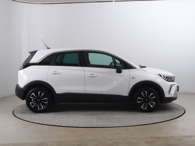 Opel Crossland, 2024