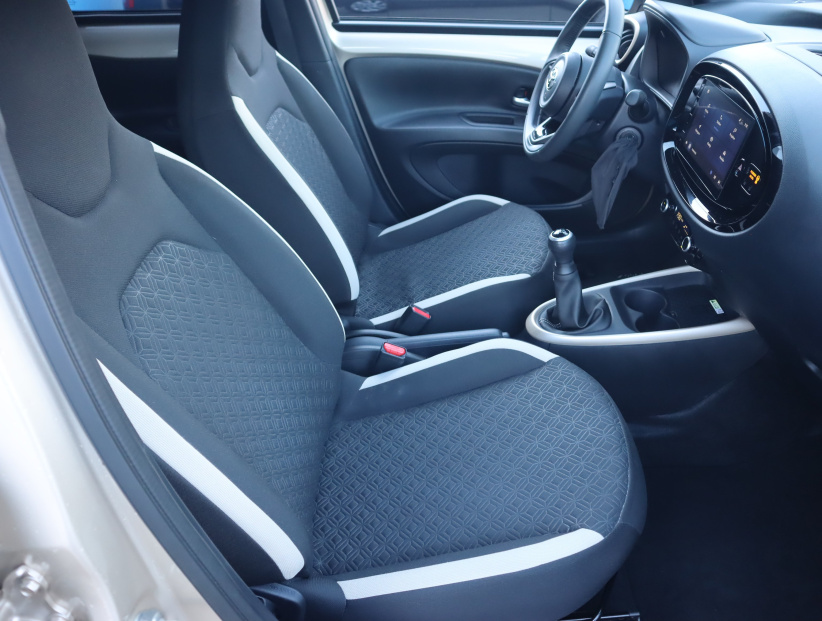 Toyota Aygo X, 2022