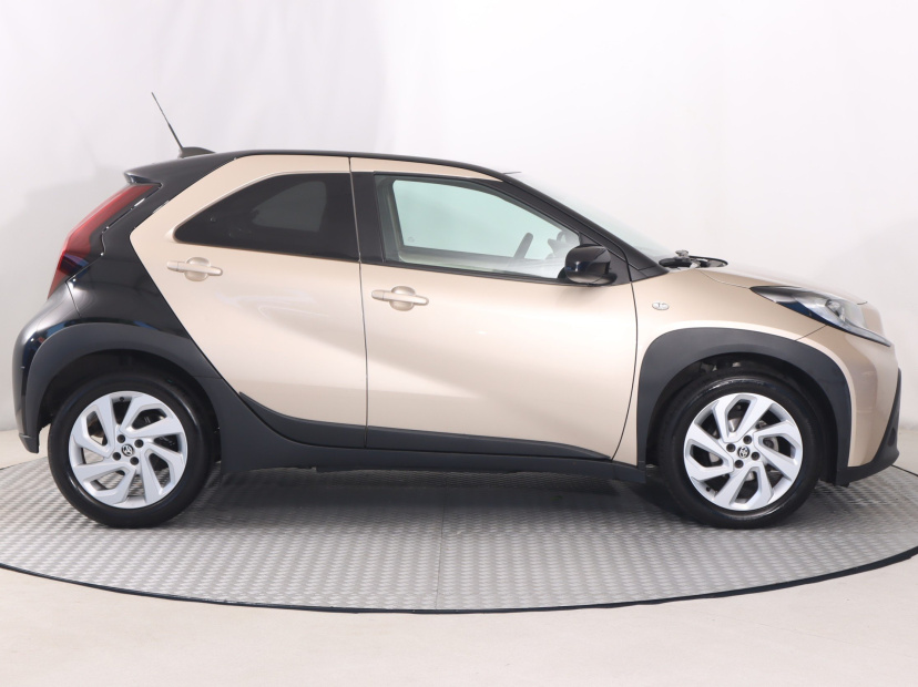 Toyota Aygo X, 2022