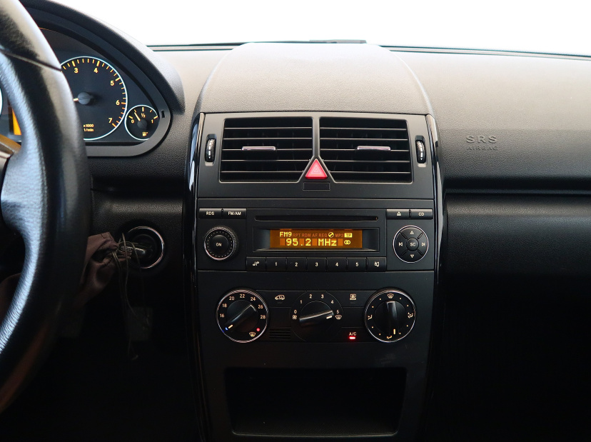 Mercedes-Benz A, 2010