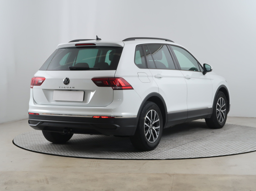 Volkswagen Tiguan, 2022