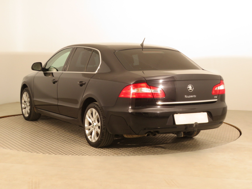 Škoda Superb, 2009