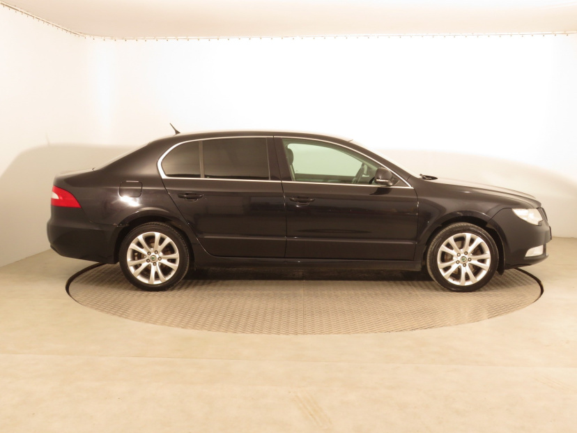 Škoda Superb, 2009