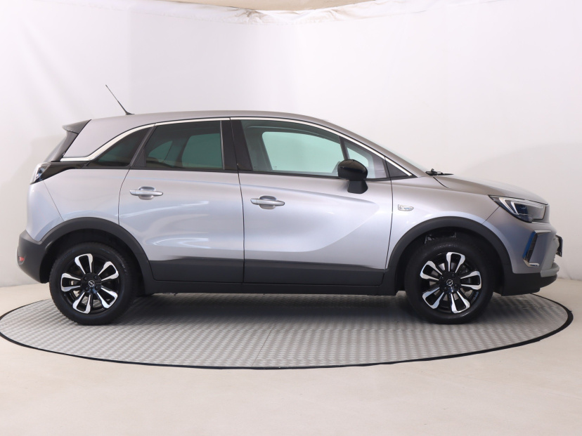 Opel Crossland, 2024