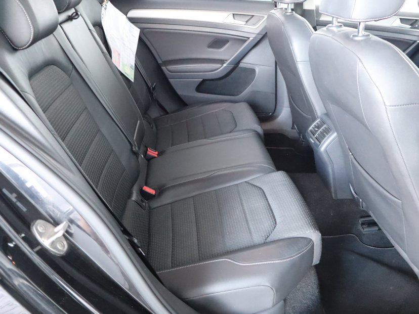 Volkswagen Golf, 2016