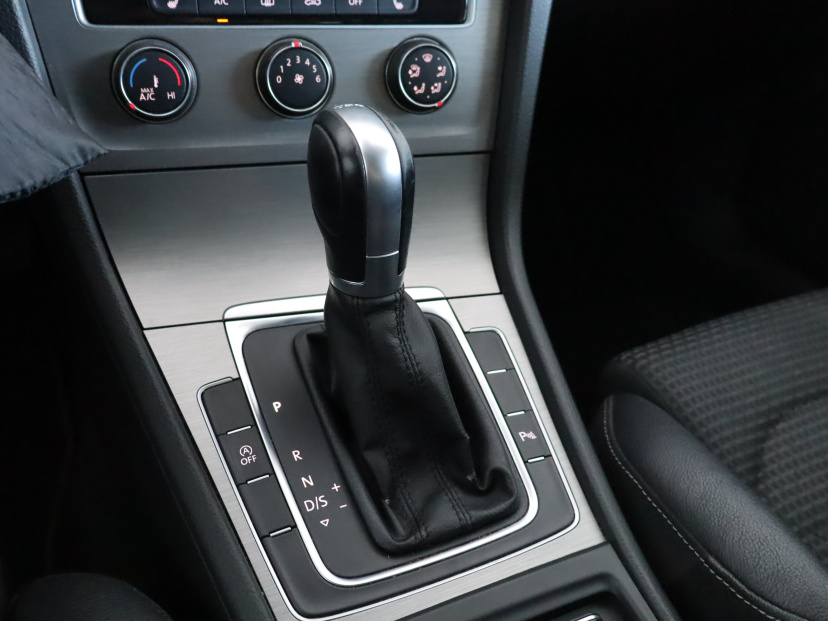 Volkswagen Golf, 2016