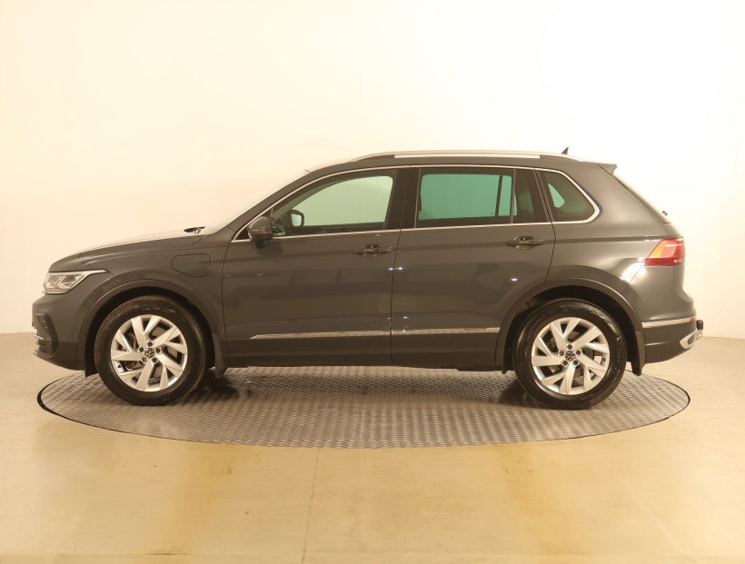 Volkswagen Tiguan, 2022